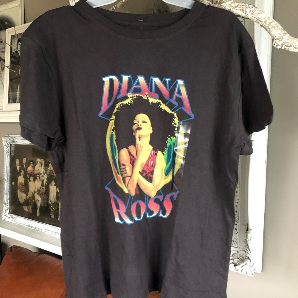 WOMEN'S DIANA ROSS SHORT SLEEVE T-SHIRT SIZE LG NWT - Picture 1 of 6